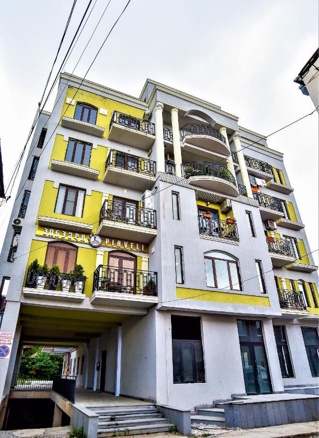 Valkhida'S Apartment Kutaisi Exteriör bild