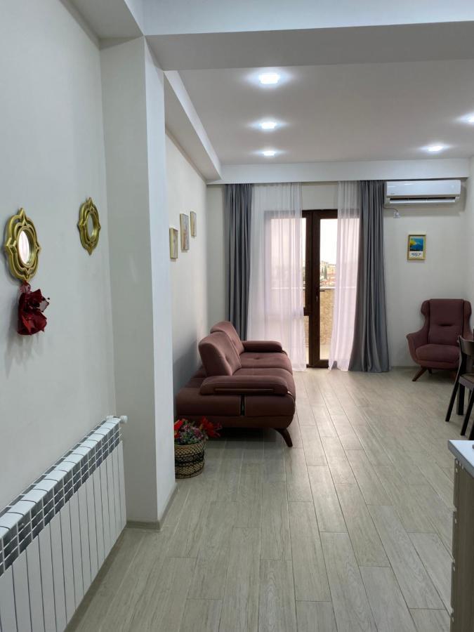 Valkhida'S Apartment Kutaisi Exteriör bild